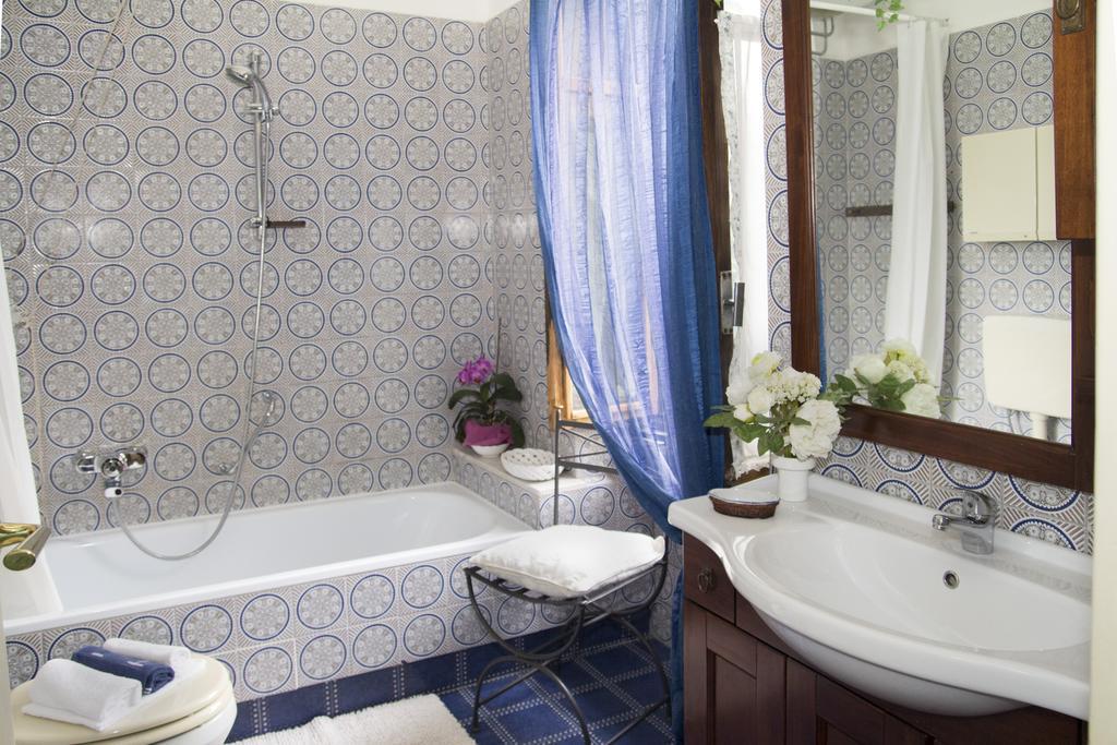B&B Casa Carla Pinerolo Bilik gambar