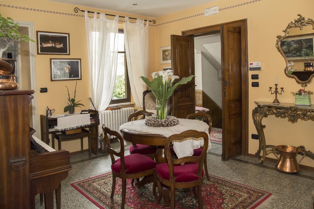 B&B Casa Carla Pinerolo Luaran gambar